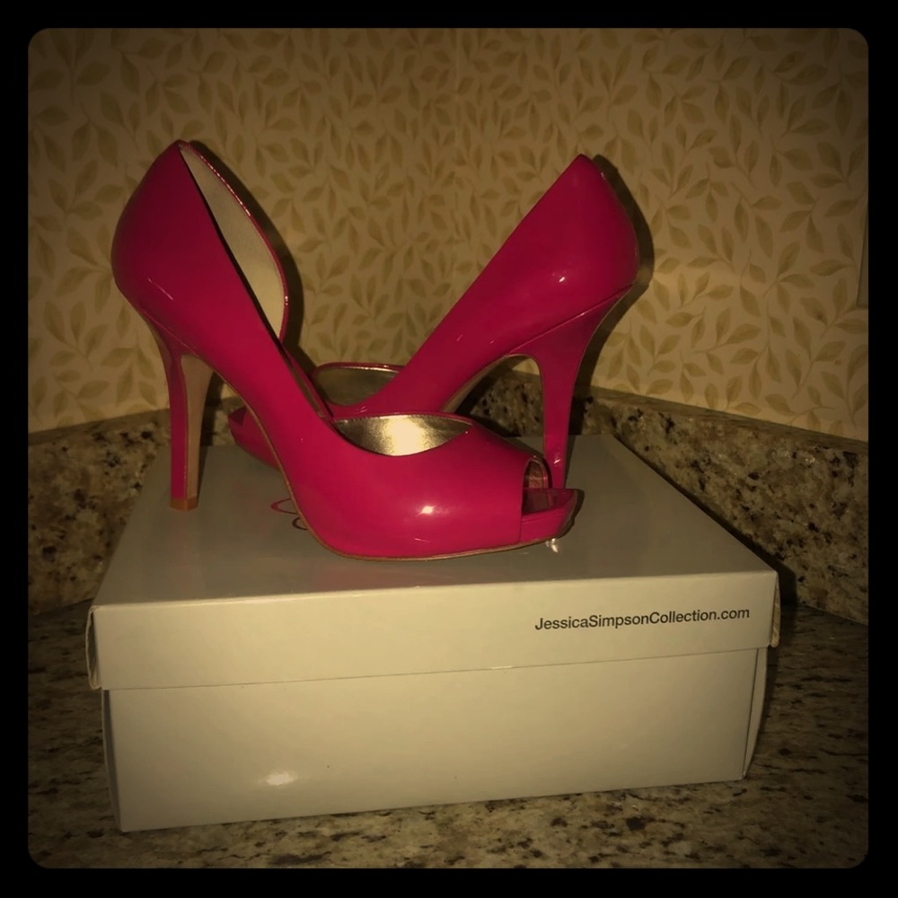 Jessica Simpson Hot Pink Pantent Pumps size 8.5